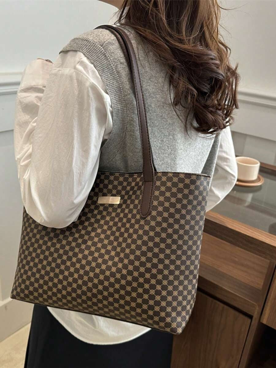 SHEIN حقيبة كتف بطباعة كاملة