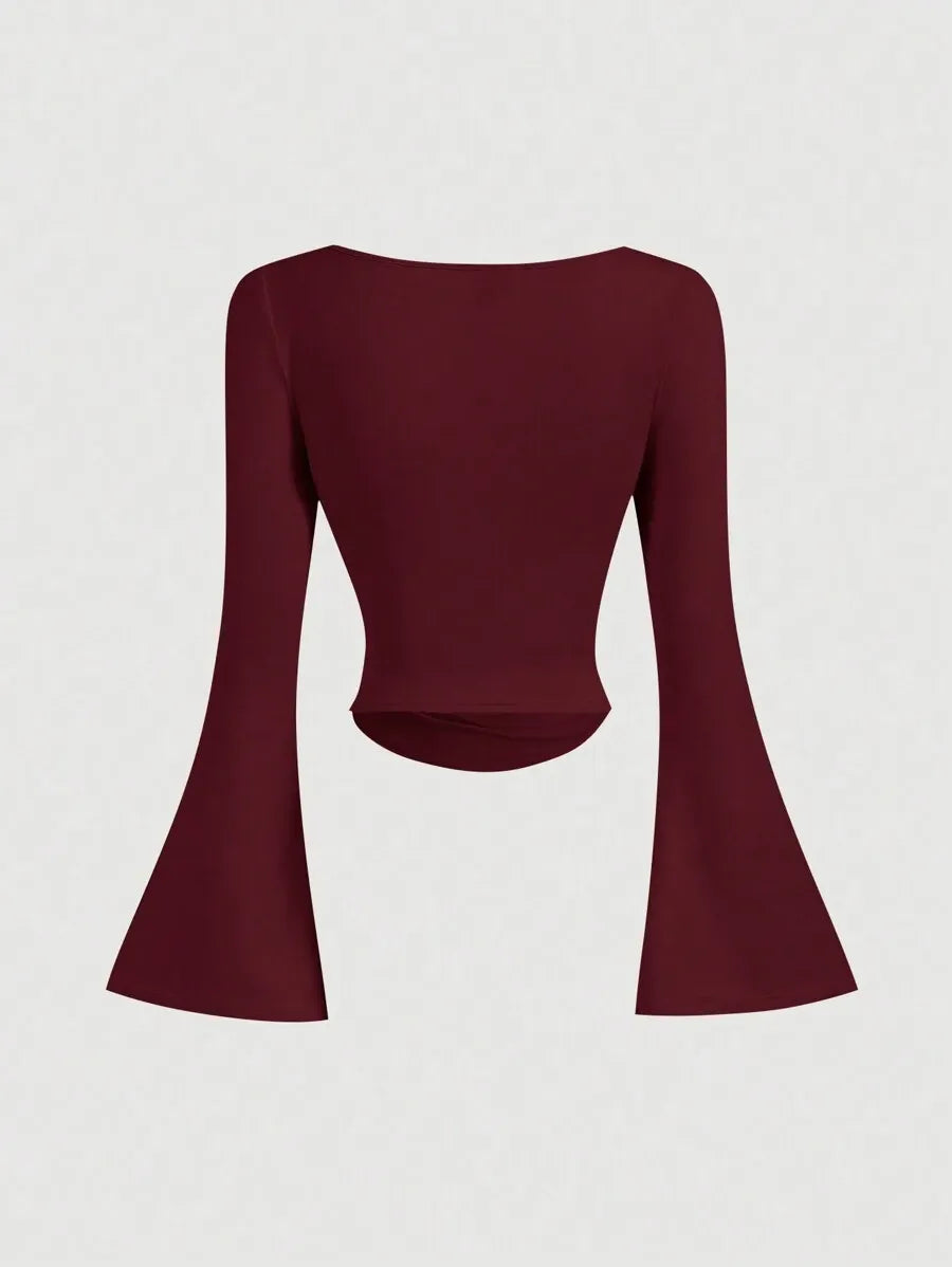 SHEIN MOD تي شيرت نسائي ضيق بياقة قارب وأكمام جرسية وتجاعيد جانبية بلون عنابي