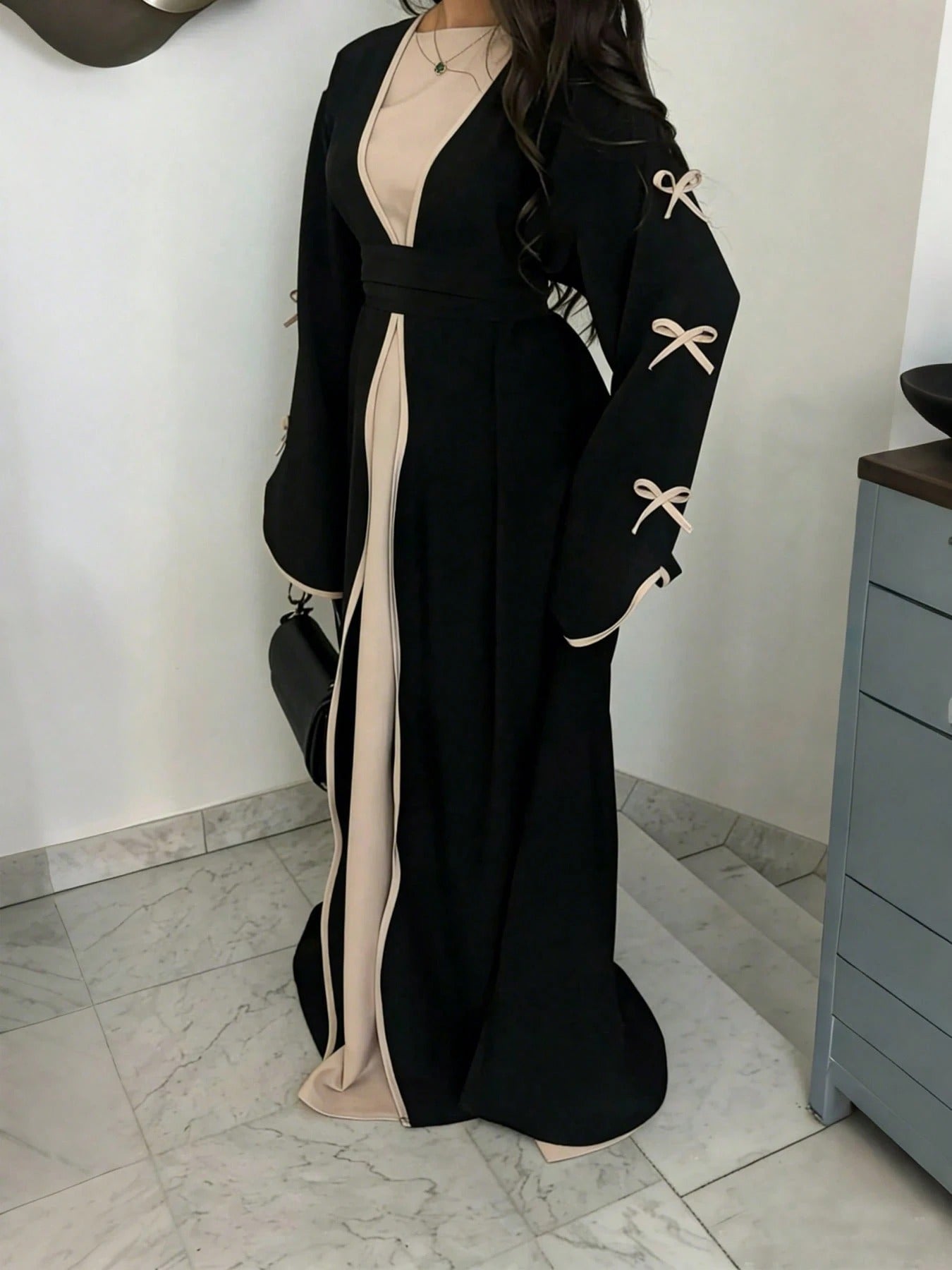 SHEIN SuofeiMan عباءة أنيقة جاكيت أسود بسيط مع حزام