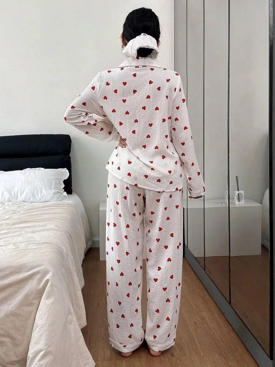 SHEIN طقم بيجامة قطعتين بياقة وأزرار أمامية بطبعة قلوب بلون أحمر