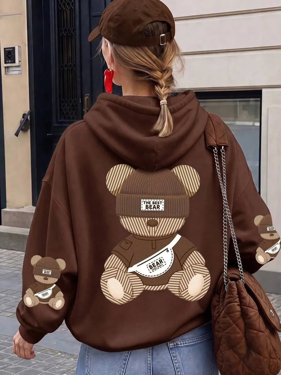 SHEIN سويت شيرت نسائي بغطاء رأس وطباعة دب وحروف وجيب متعدد الألوان