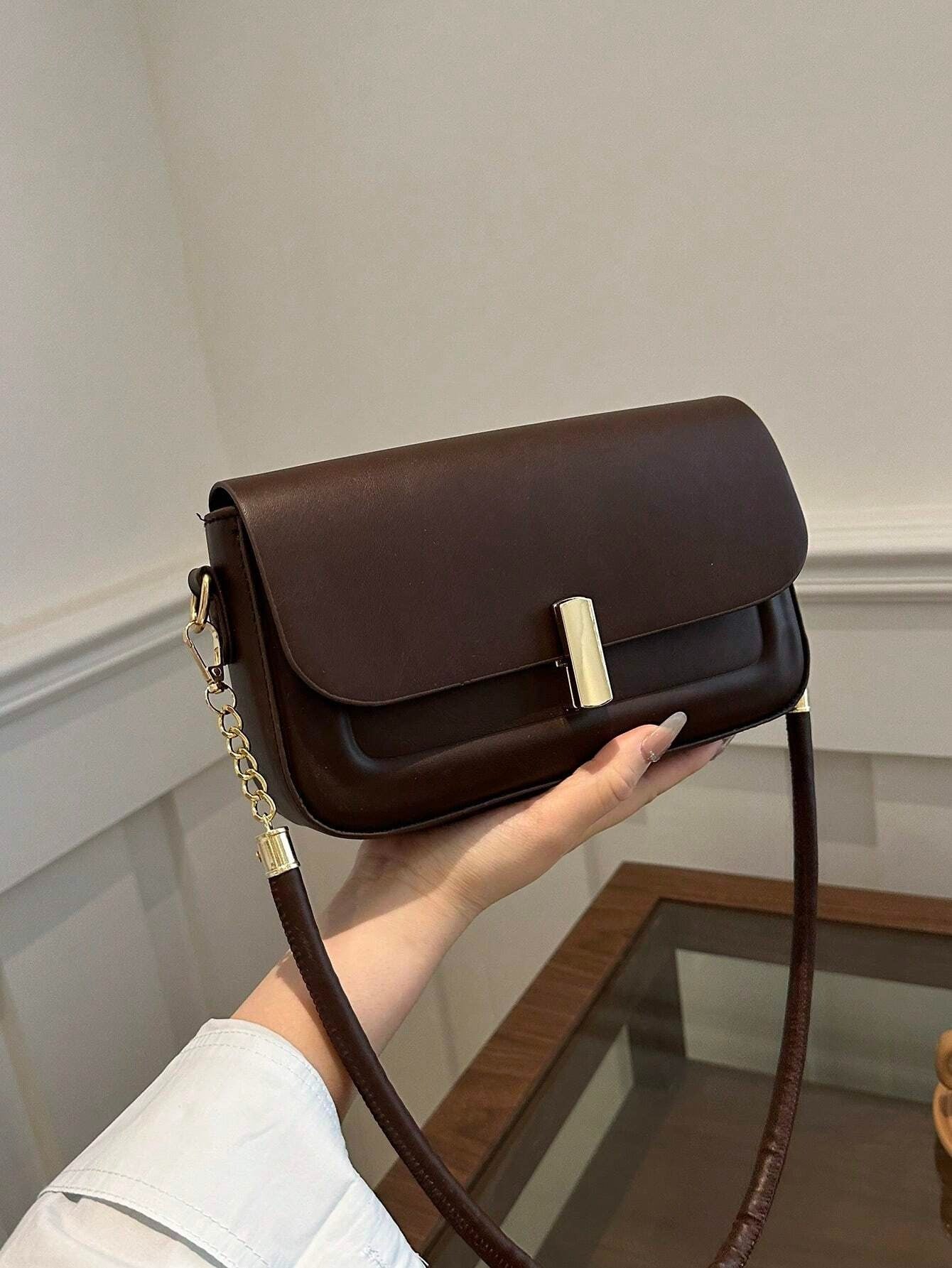 SHEIN حقيبة كتف كاجوال وأنيقة صغيرة للنساء بتصميم غطاء قابل للقلب