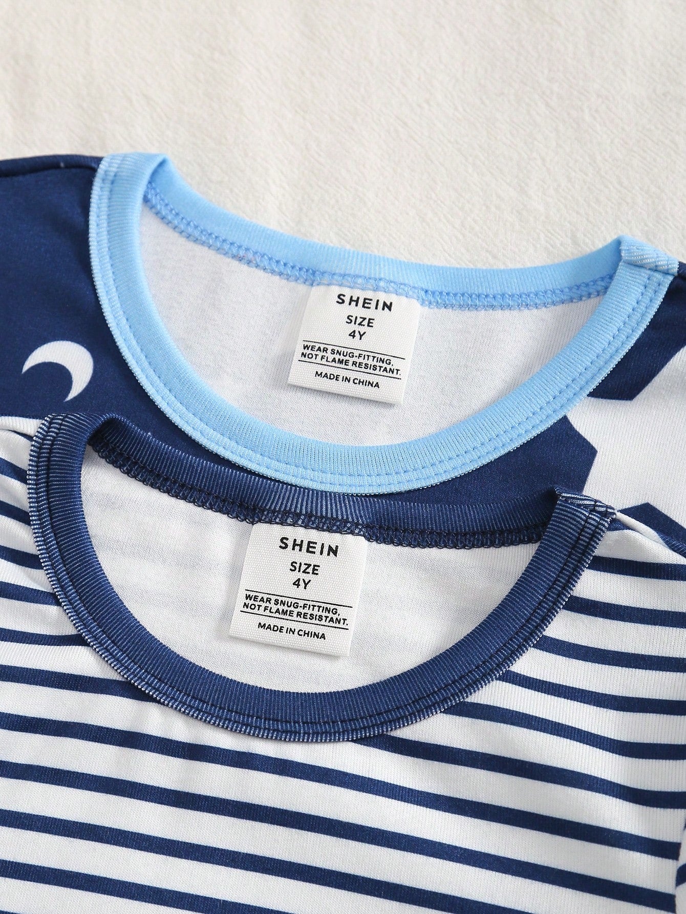 SHEIN طقم بيجاما أولاد 2 قطعة بطبعة نجوم وأقمار