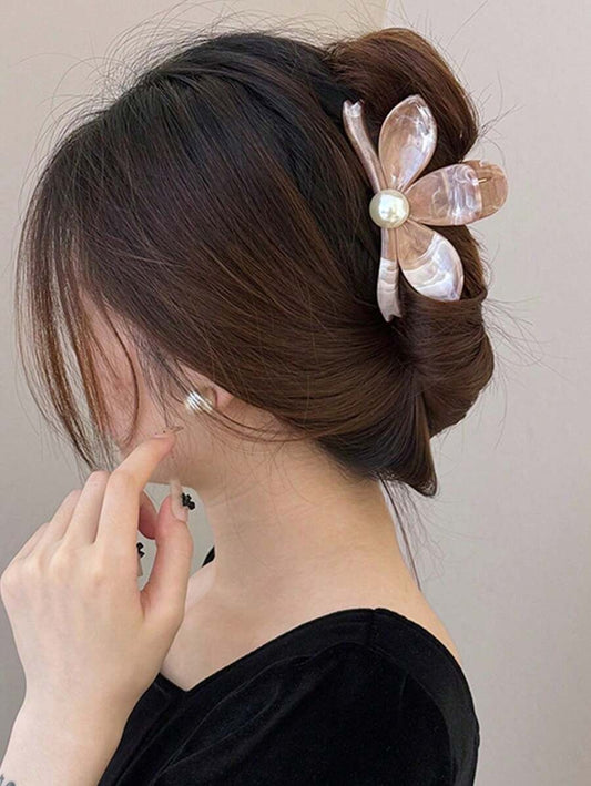 SHEIN مشبك شعر أنيق مزين بزهور ناعمة وخرز لؤلؤي