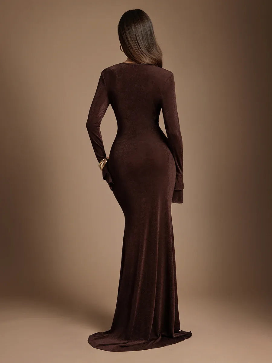 SHEIN Radiana فستان محبوك ماكسي بياقة عميقة وأكمام واسعة وكشكش بلون بني