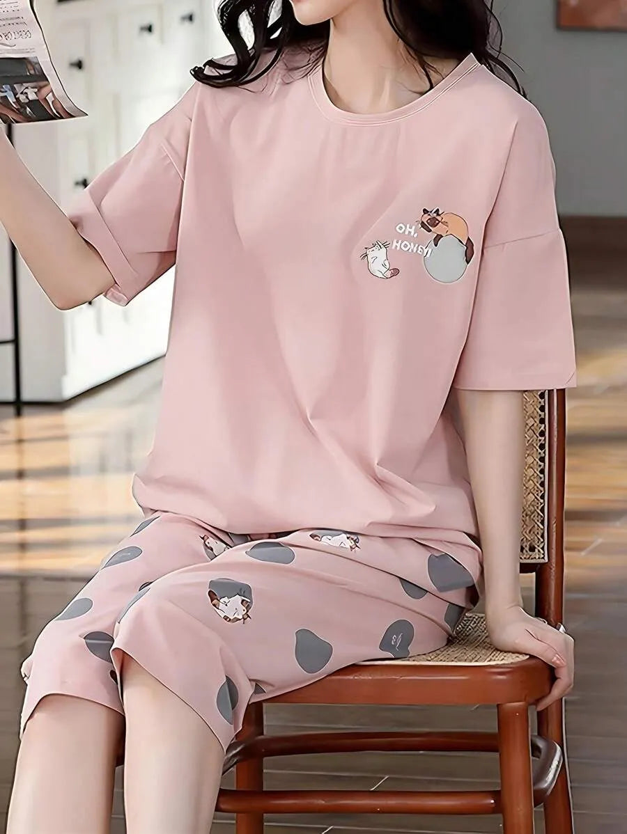 SHEIN AICJ طقم بيجاما قطعتين بطبعة قطة كرتونية مع شورت بلون وردي فاتح