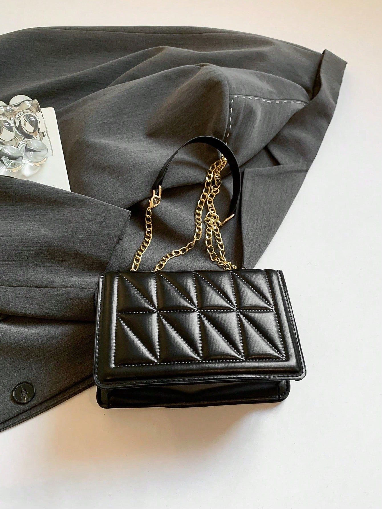 SHEIN حقيبة كاجوال كروس مربعة للسيدات بتصميم كوري
