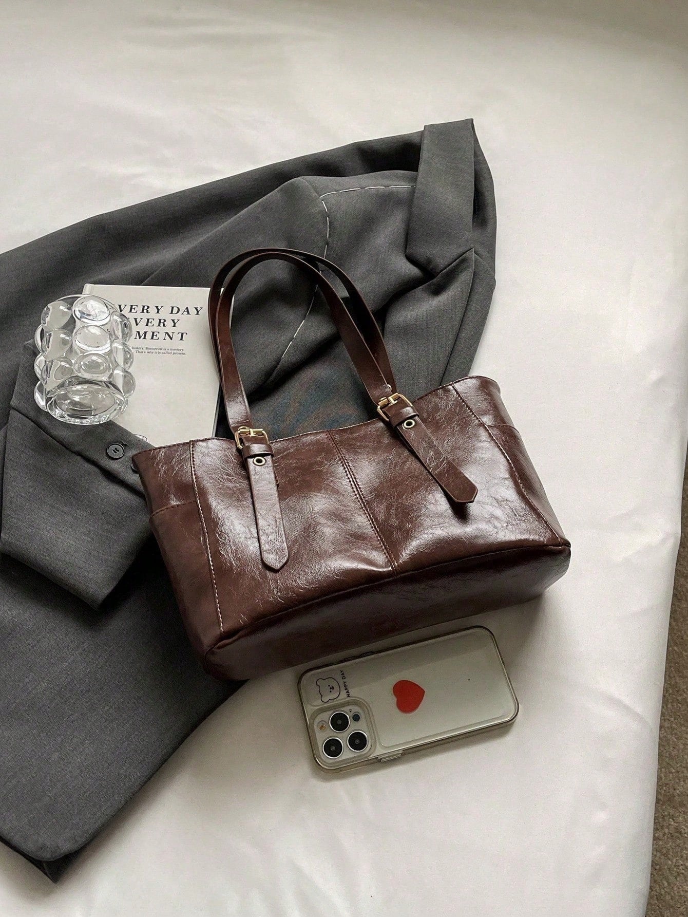 SHEIN حقيبة إبط كبيرة السعة بتصميم بسيط للتنقل