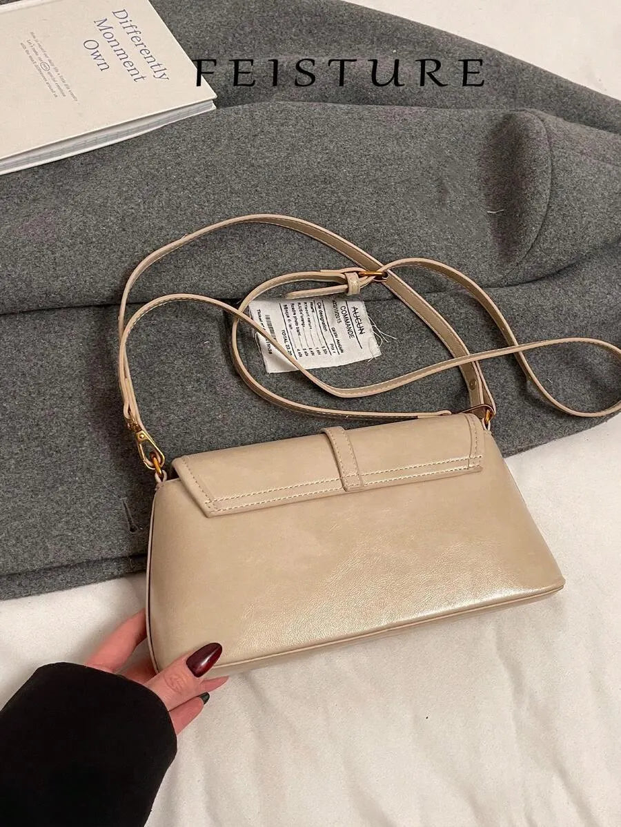 SHEIN حقيبة إبط باجيت من البولي يوريثان بتصميم كلاسيكي قابلة للطي للنساء