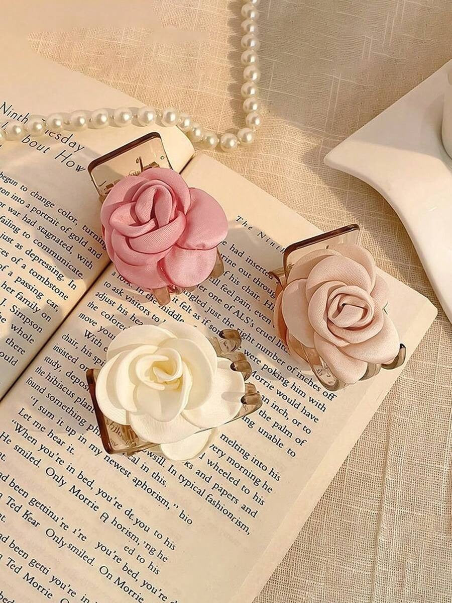 SHEIN مشبك شعر بتصميم وردة