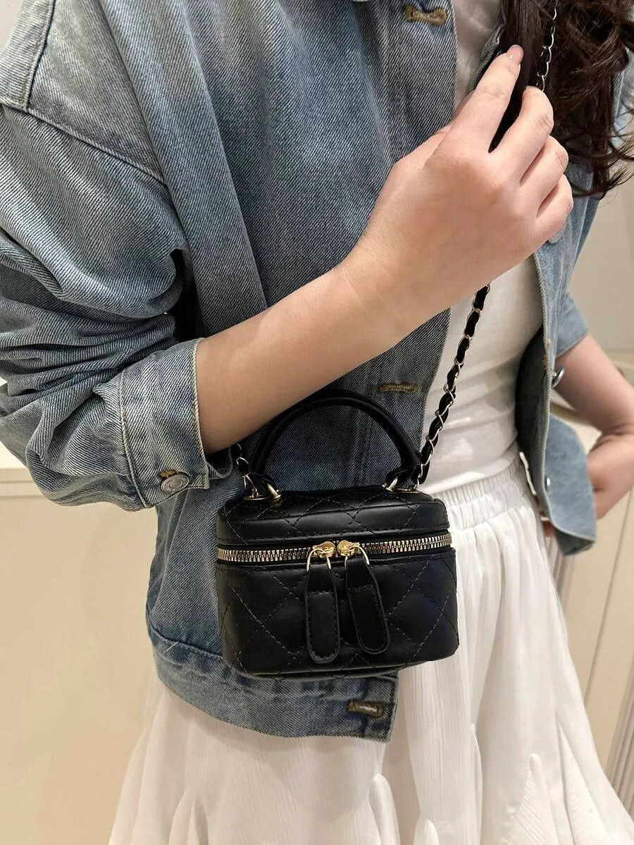 SHEIN حقيبة يد ودلو صغيرة مبطنة بسلسلة