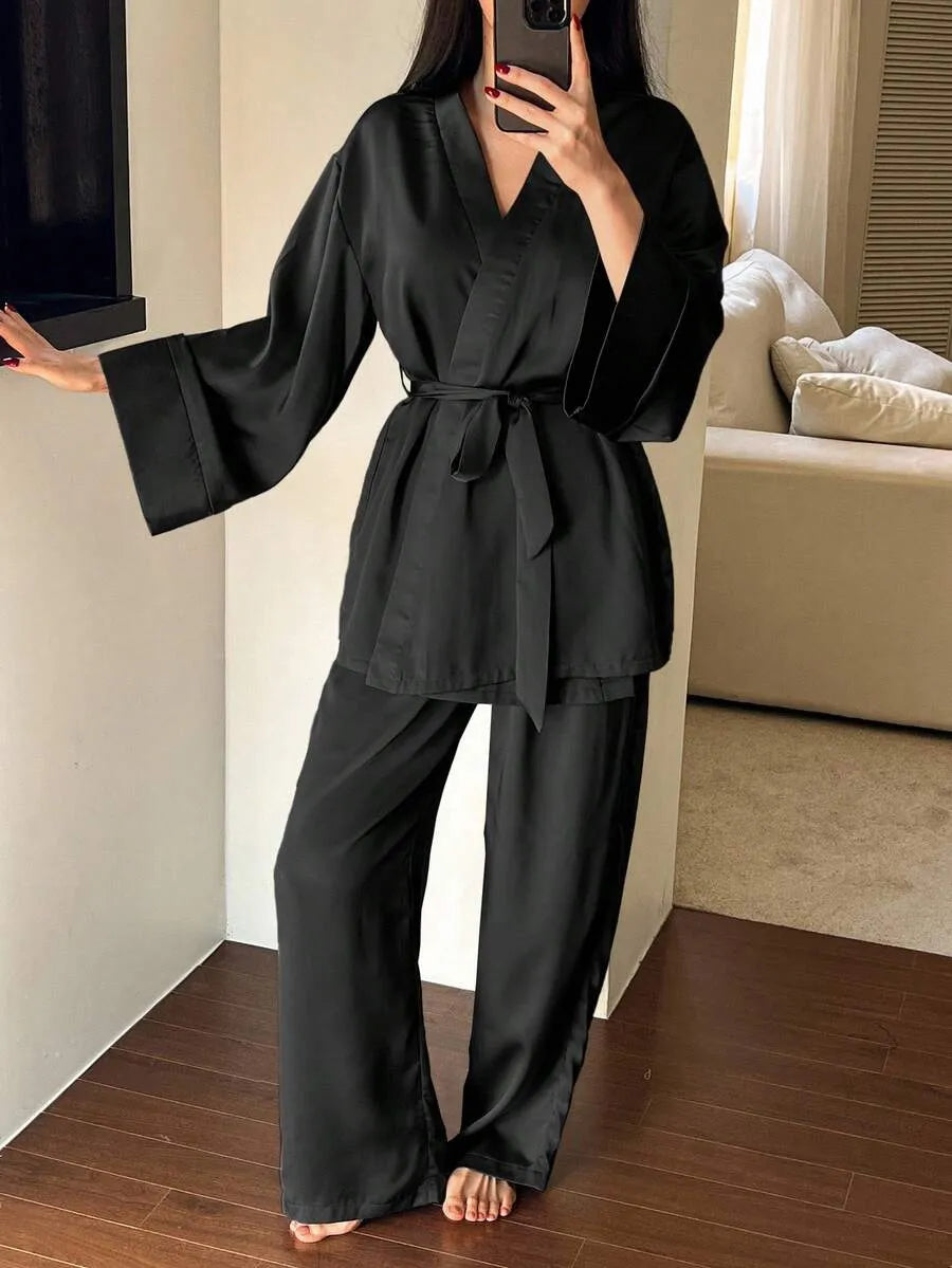 SHEIN DAZY طقم ملابس نوم قطعتين بروب طويل بياقة وحزام وبنطال طويل بلون أسود