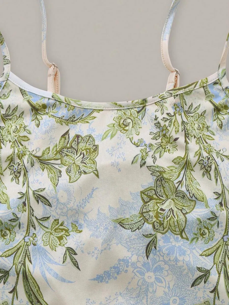 SHEIN طقم كارديجان محبوك مع فستان ضيق بطبعة زهور بلون متعدد الألوان