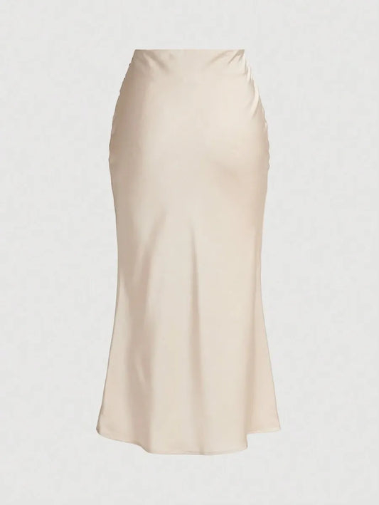 SHEIN Firerie تنورة ساتان بفيتايل (ذيل السمكة) وطيات من