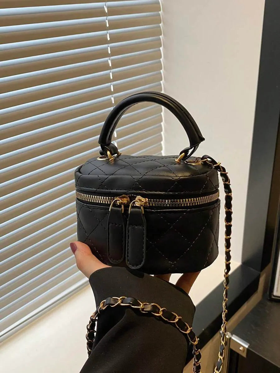 SHEIN حقيبة يد ودلو صغيرة مبطنة بسلسلة