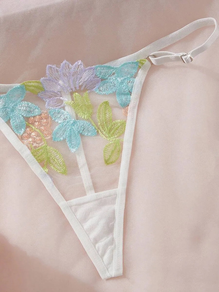 SHEIN طقم لانجري نسائي 2 قطعة من الشبك المطرز بتصميم زهري وحمالات قابلة للتعديل بلون أبيض