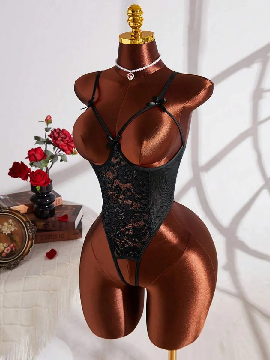 SHEIN ملابس داخلية نسائية من الدانتيل والشبك بتصميم مفرغ وفيونكة بلون أسود