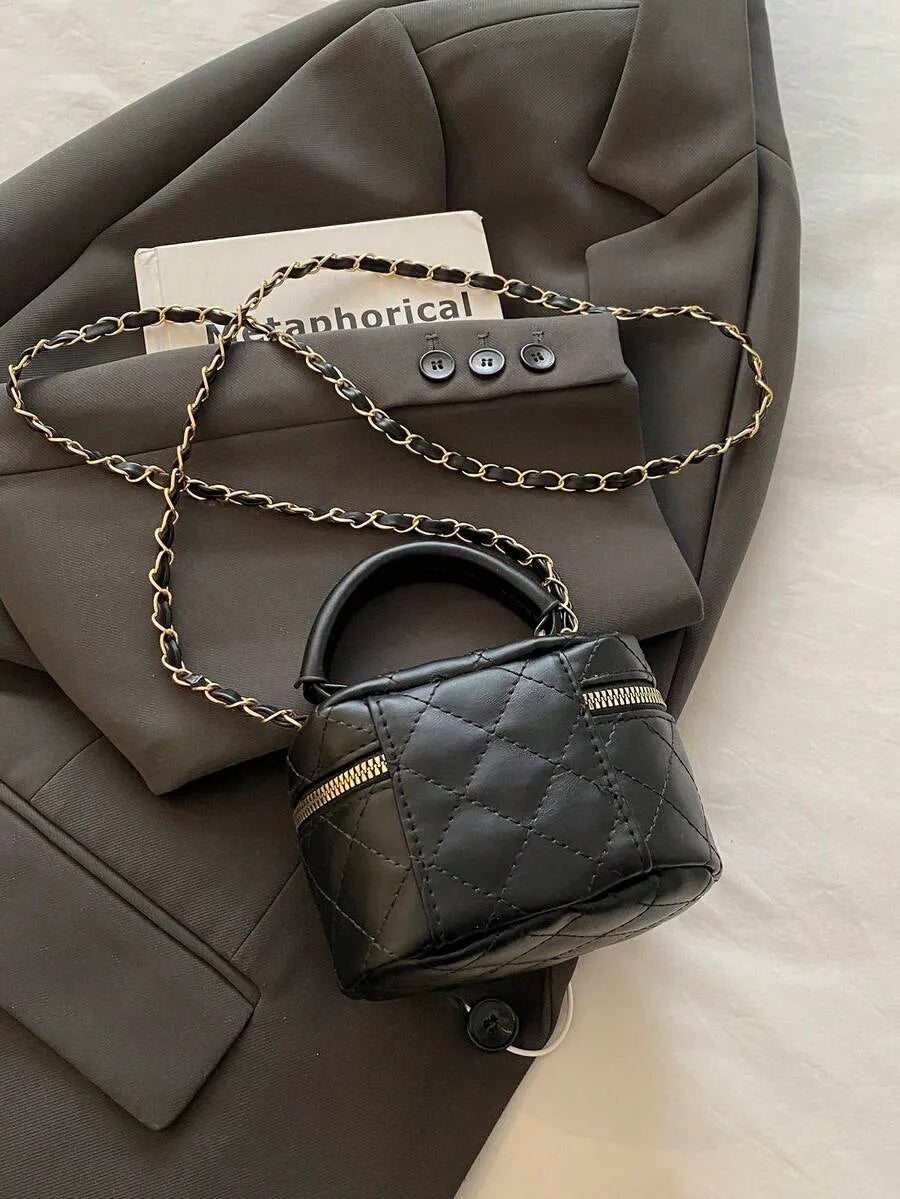 SHEIN حقيبة يد ودلو صغيرة مبطنة بسلسلة