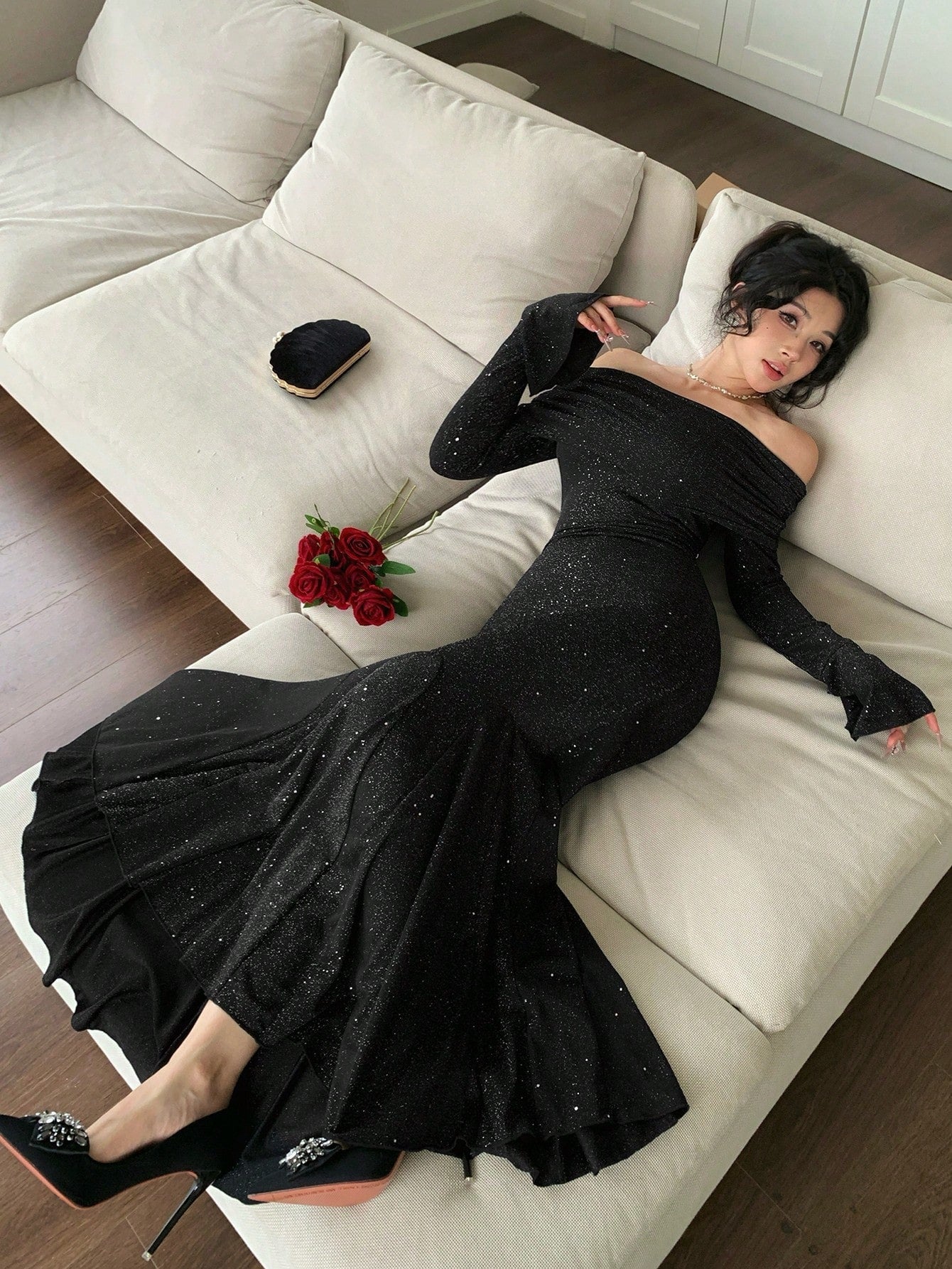SHEIN DAZY فستان متوسط الطول بأكتاف مكشوفة وذيل سمكة