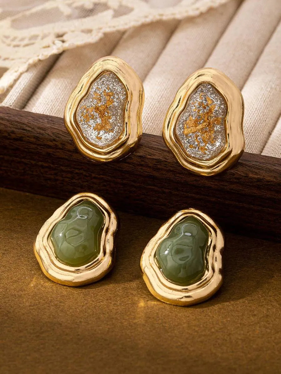 SHEIN أقراط نسائية غير متماثلة بتصميم هندسي رجعي أنيق بلون أخضر