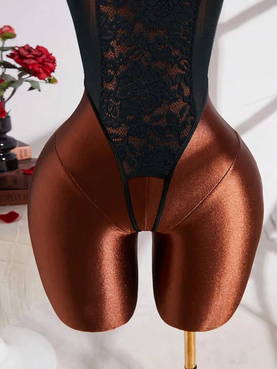 SHEIN ملابس داخلية نسائية من الدانتيل والشبك بتصميم مفرغ وفيونكة بلون أسود