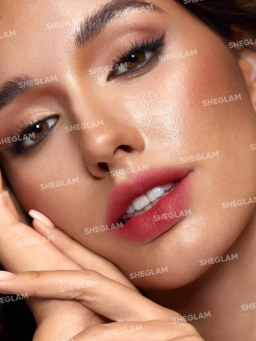 SHEGLAM Pout Pillow أحمر شفاه سائل