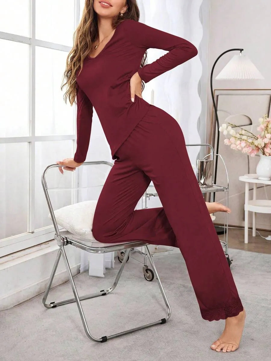 SHEIN طقم بيجامة قطعتين بأكمام طويلة بلون عنابي