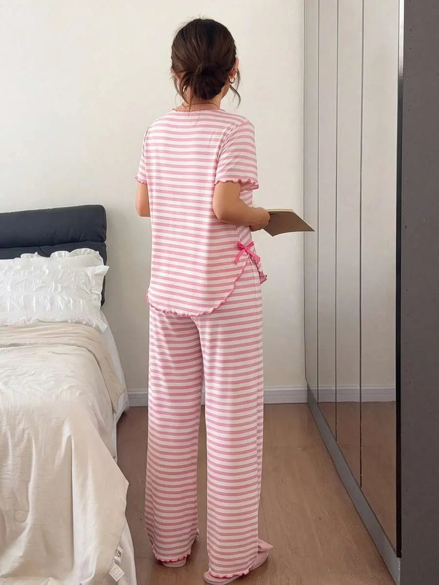 SHEIN Napfluff طقم بيجامة قطعتين توب قصير وبنطال طويل بلون وردي