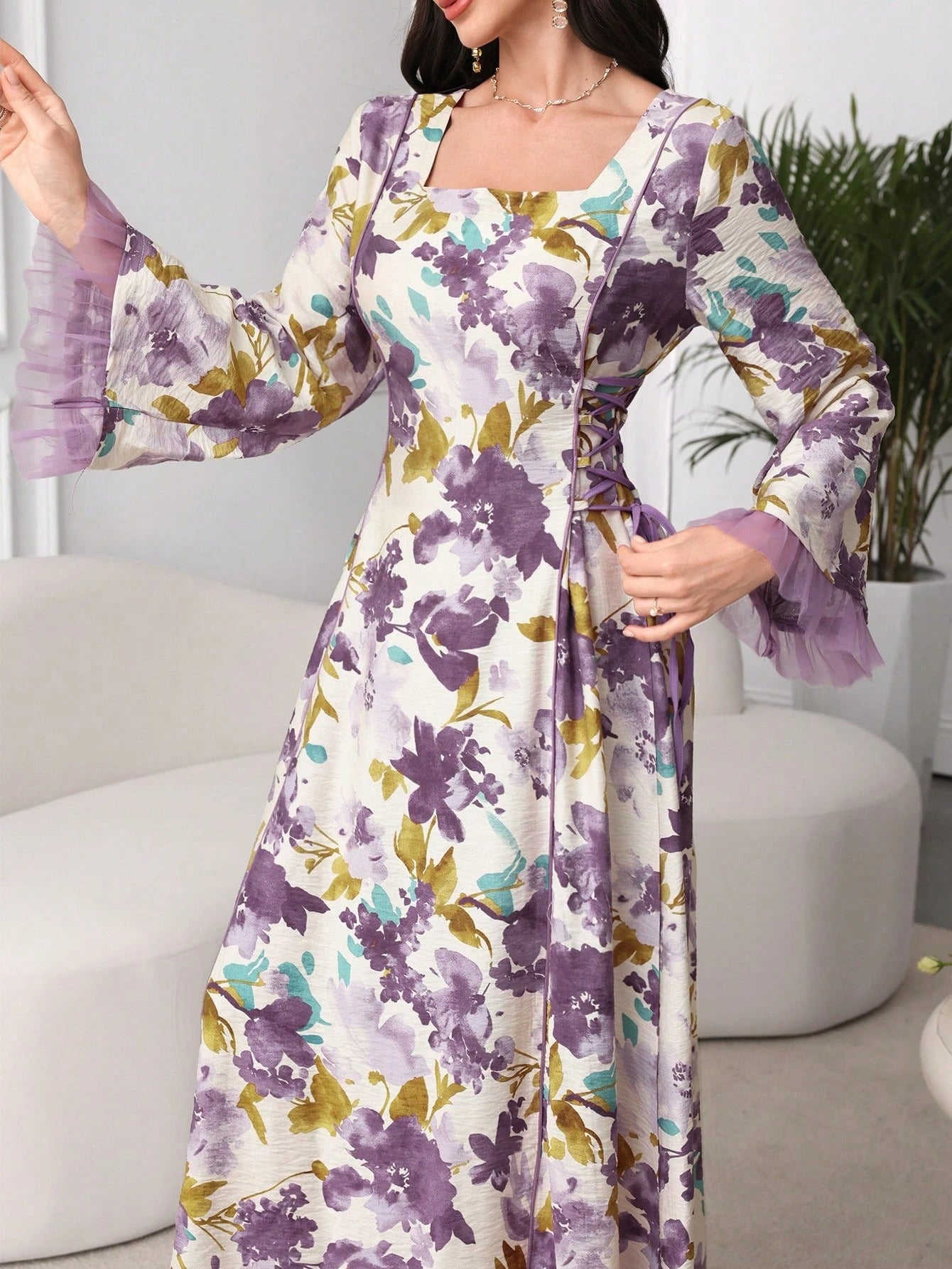SHEIN Najma فستان مطبوع طراز عربي مربوط الخصر