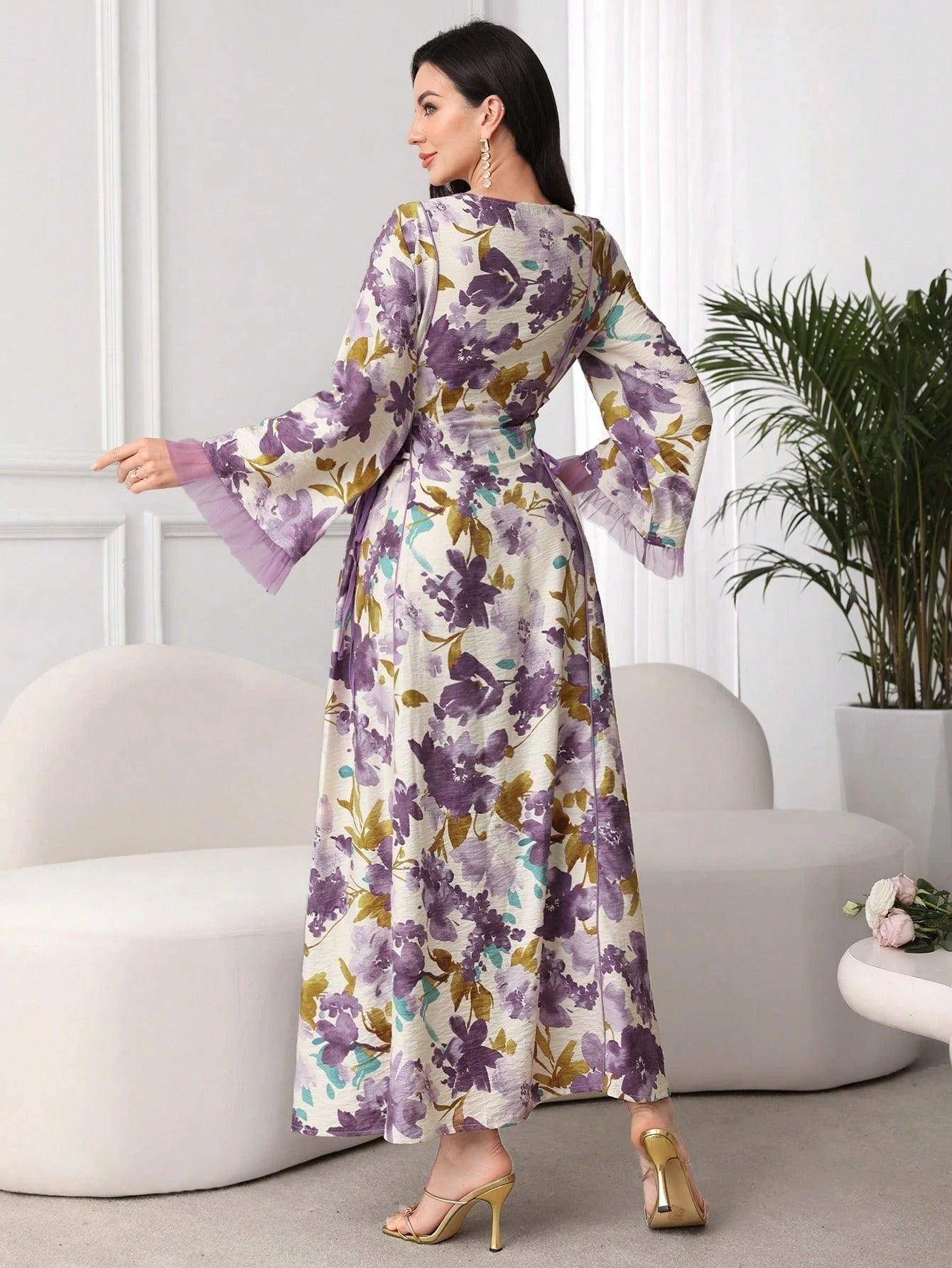 SHEIN Najma فستان مطبوع طراز عربي مربوط الخصر