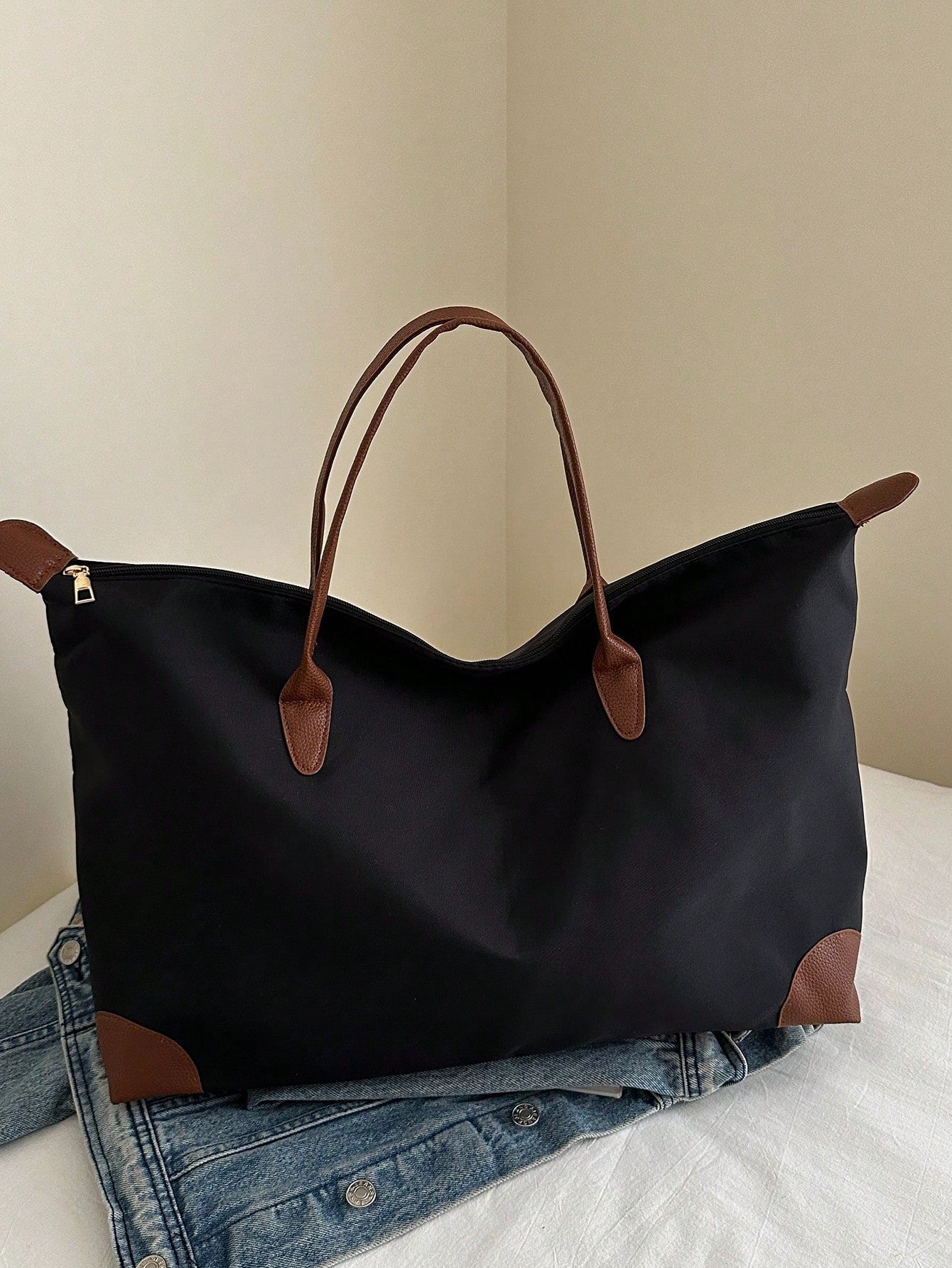SHEIN حقيبة رياضية وسفر كبيرة السعة كاجوال متعددة الاستخدامات