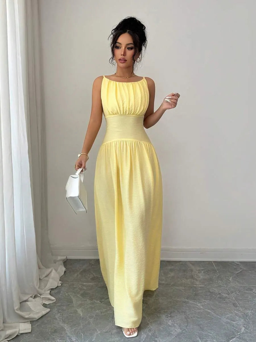 SHEIN Modelyn فستان سادة بدون أكمام بخصر مربوط