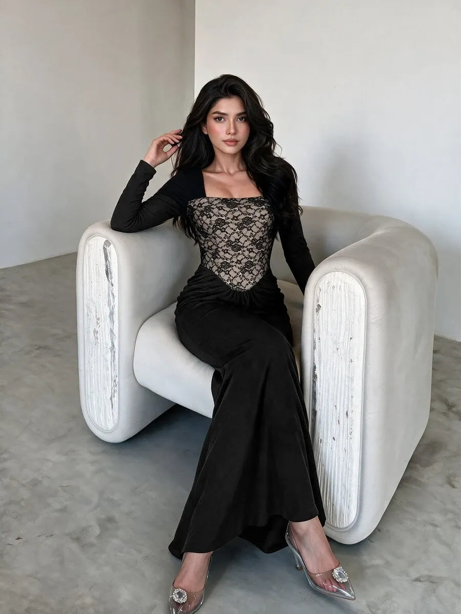 SHEIN Modelyn فستان مخملي ماكسي بياقة مربعة وكورسيه دانتيل وخصر مكشكش بلون أسود