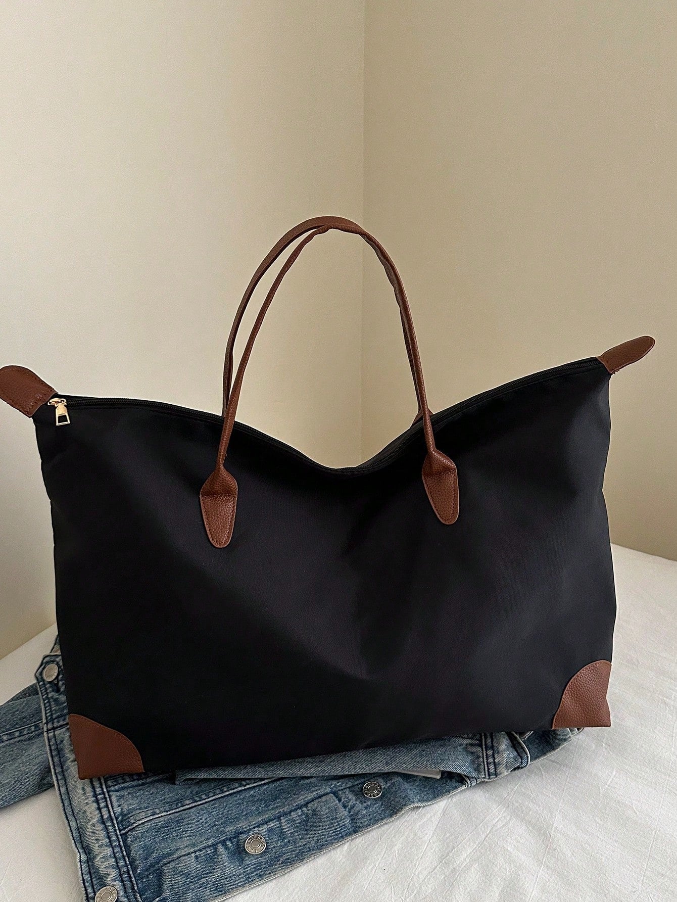 SHEIN حقيبة رياضية وسفر كبيرة السعة كاجوال متعددة الاستخدامات