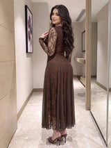 SHEIN Feyla فستان دانتيل ماكسي بياقة مربعة وأكمام طويلة وحافة غير متماثلة بلون بني قهوة