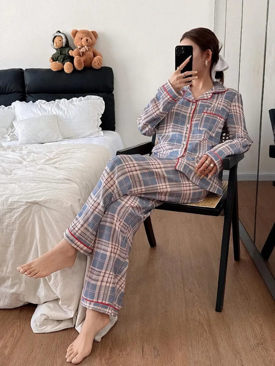 SHEIN Napfluff طقم بيجامة قطعتين بياقة وحواف ملونة وأكمام طويلة متعدد الألوان