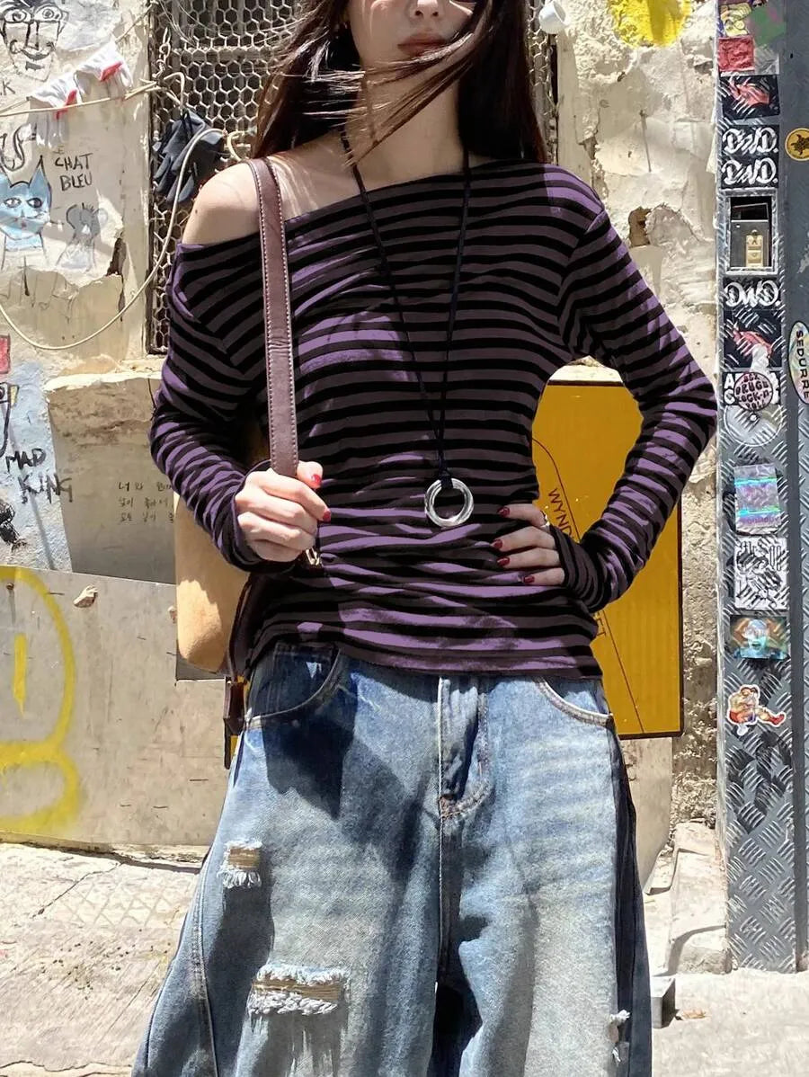 SHEIN INAWLY تي شيرت نسائي فضفاض مخطط وأكمام طويلة بلون أحمر بنفسجي