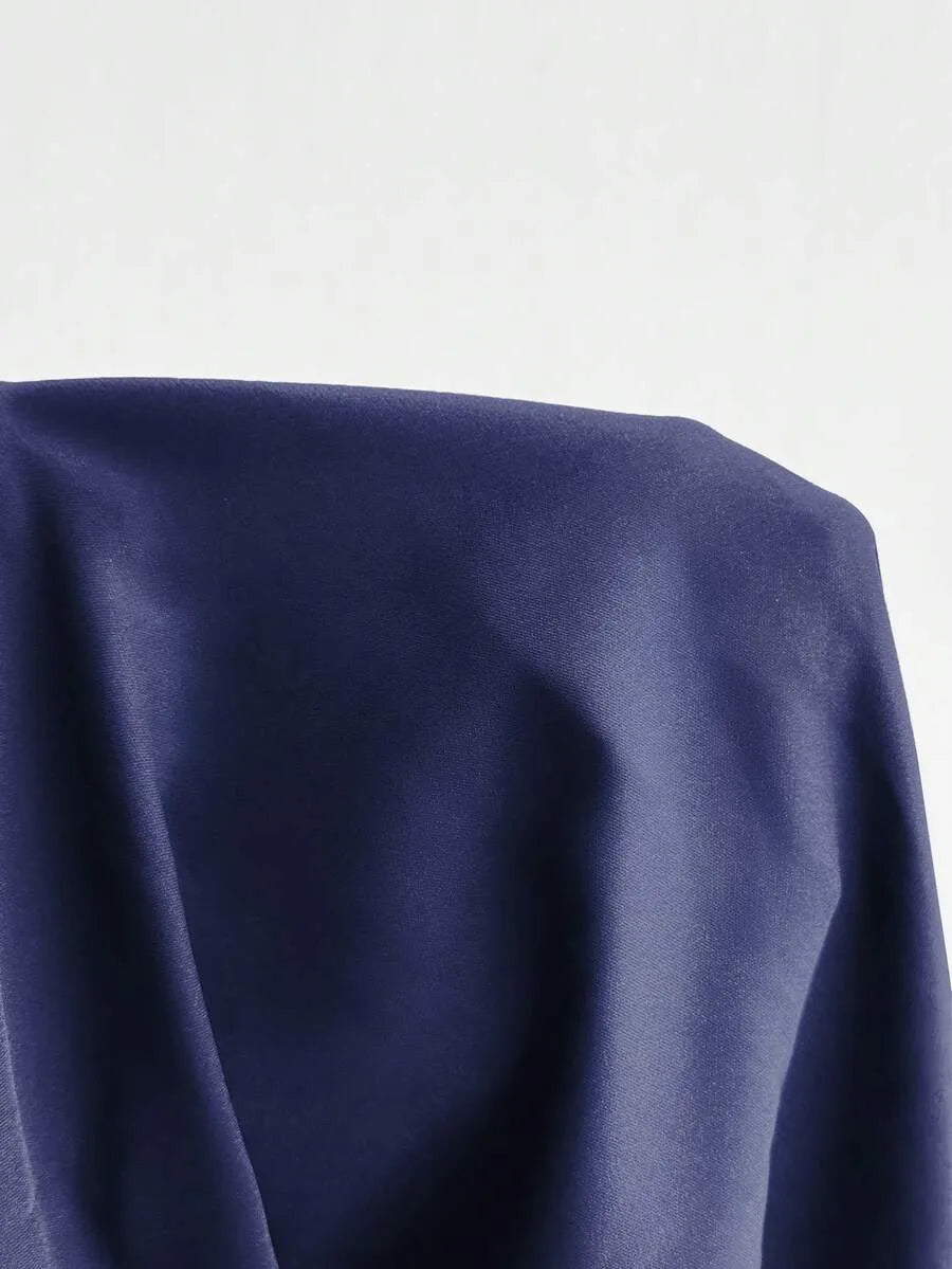 SHEIN Modelyn فستان طويل سادة بدون أكمام