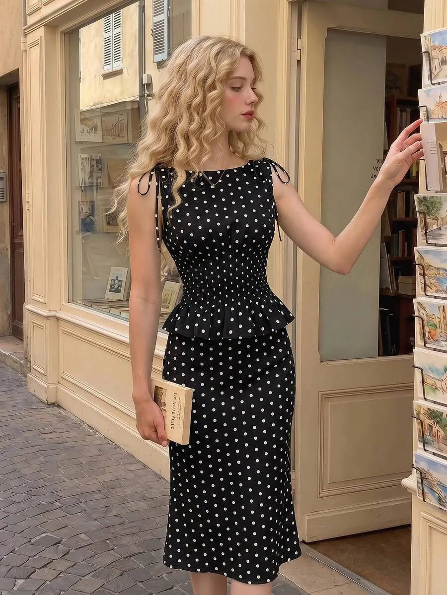 SHEIN MOD طقم نسائي من قطعتين توب كامي بحمالات وربطة كتف وتنورة  بلون أسود