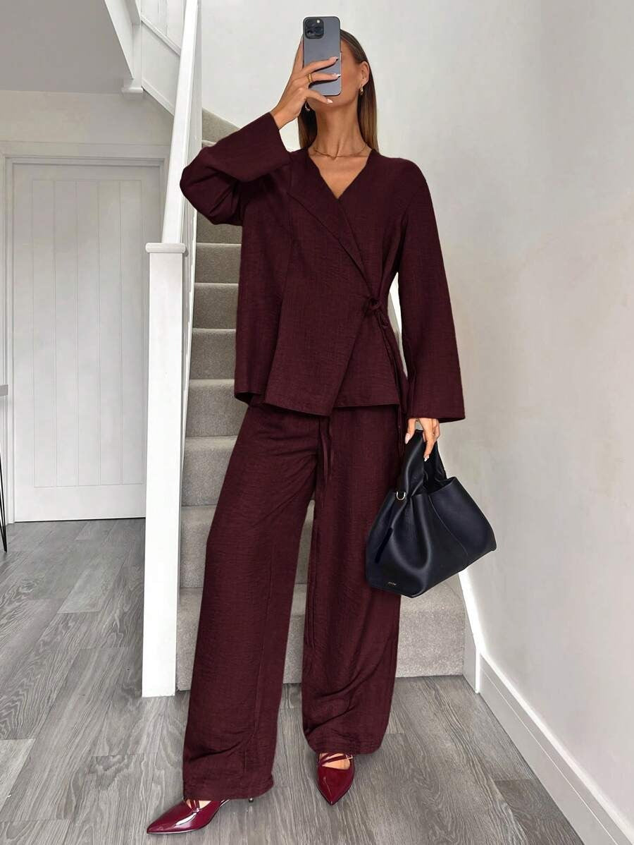 SHEIN Siren Gaze طقم عنابي أنيق من قطعين بلوزة بربطة خلفية وبنطلون واسع