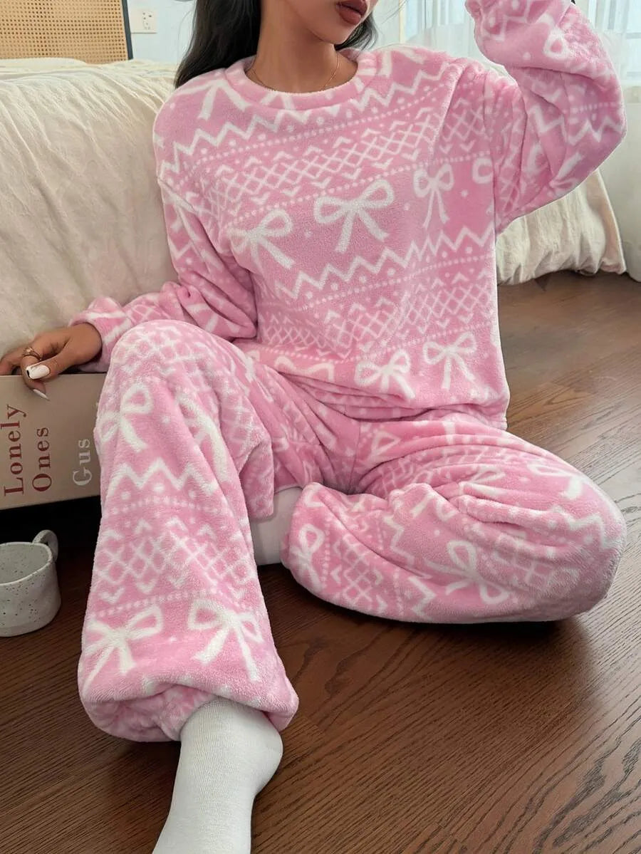 SHEIN Dream Adore طقم بيجامة قطعتين من الفلانيل ببلوزة فضفاضة بياقة دائرية وأكمام طويلة بلون وردي