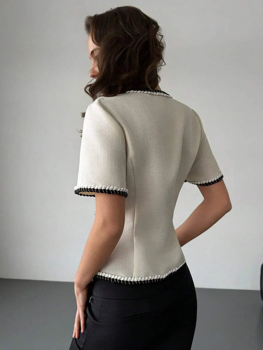 SHEIN Franclia V بلوزة نسائية بيج ضيقة بياقة  وأزرار معدنية
