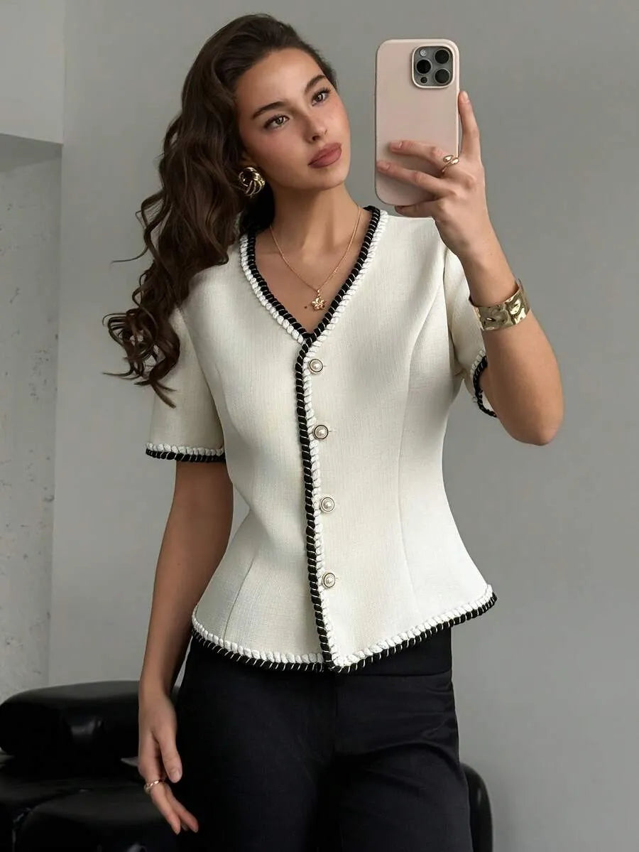 SHEIN Franclia V بلوزة نسائية بيج ضيقة بياقة  وأزرار معدنية