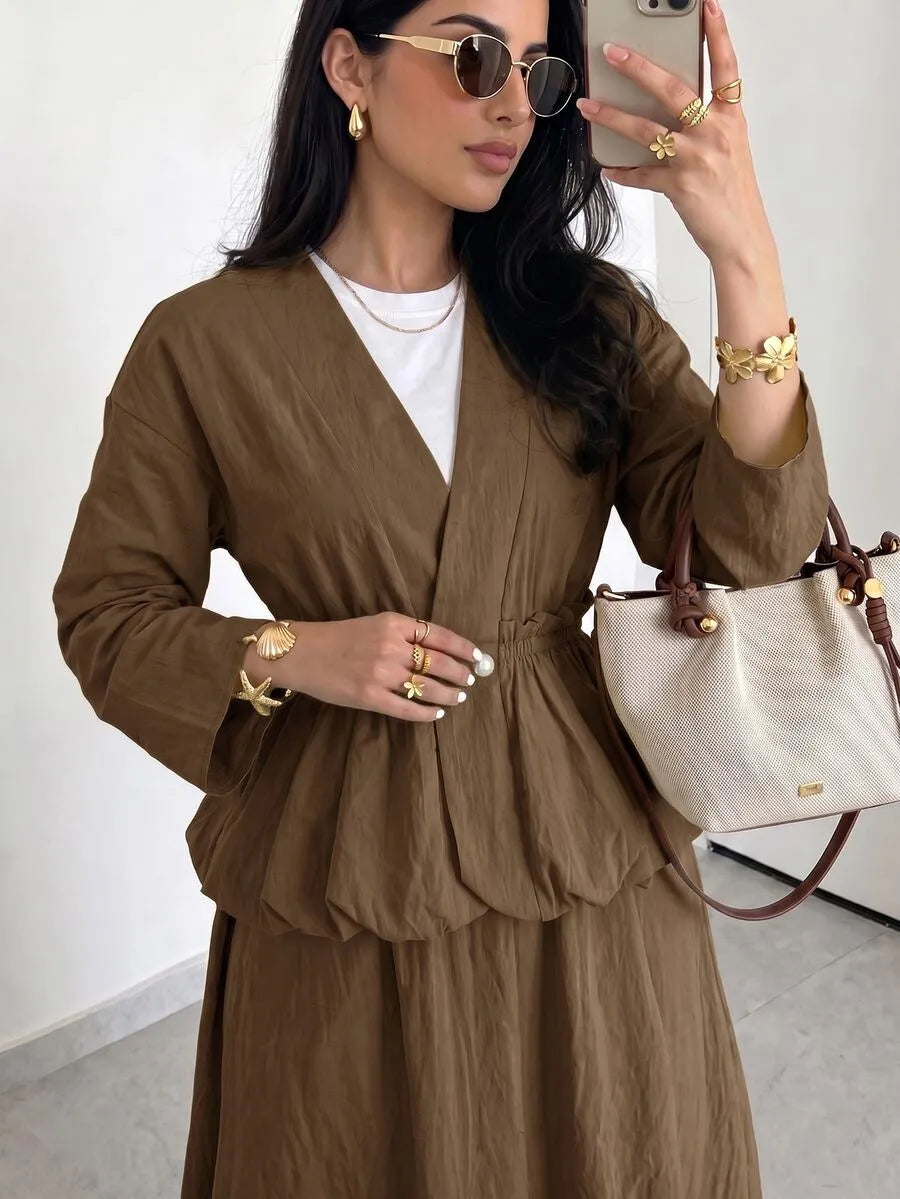 SHEIN Solavon طقم نسائي قطعتين بلوزة وتنورة طويلة بنقشة مطوية بلون بني قهوة