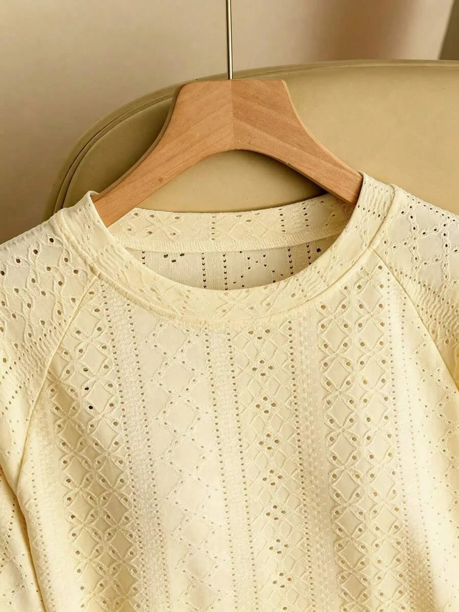 SHEIN GlowEve بودي سويت نسائي مفرغ بأكمام قصيرة من