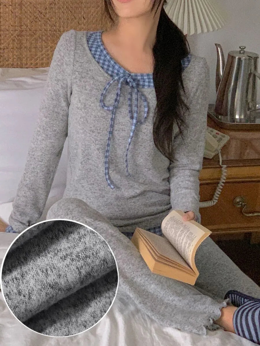 SHEIN DAZY طقم بيجامة قطعتين ببلوزة فضفاضة بأكمام طويلة وتفاصيل مربعات متباينة وبنطال طويل بلون رمادي