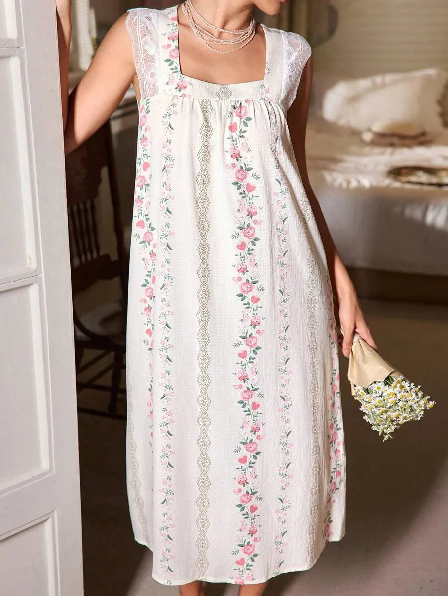 SHEIN FairyFlirt فستان نوم بلون متعدد الألوان مزين بالدانتيل والزهور وبدون أكمام