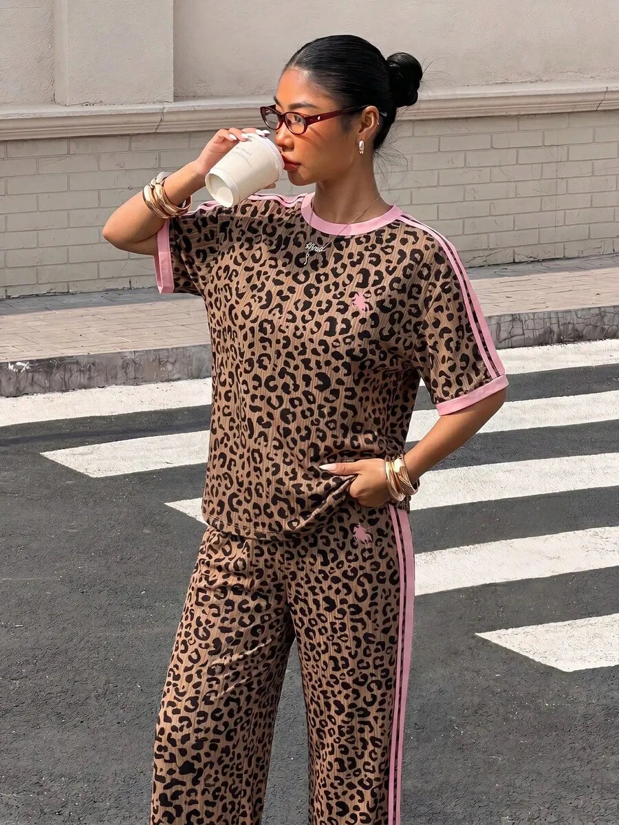 SHEIN طقم نسائي كاجوال رياض قطعتين بنقشة الفهد