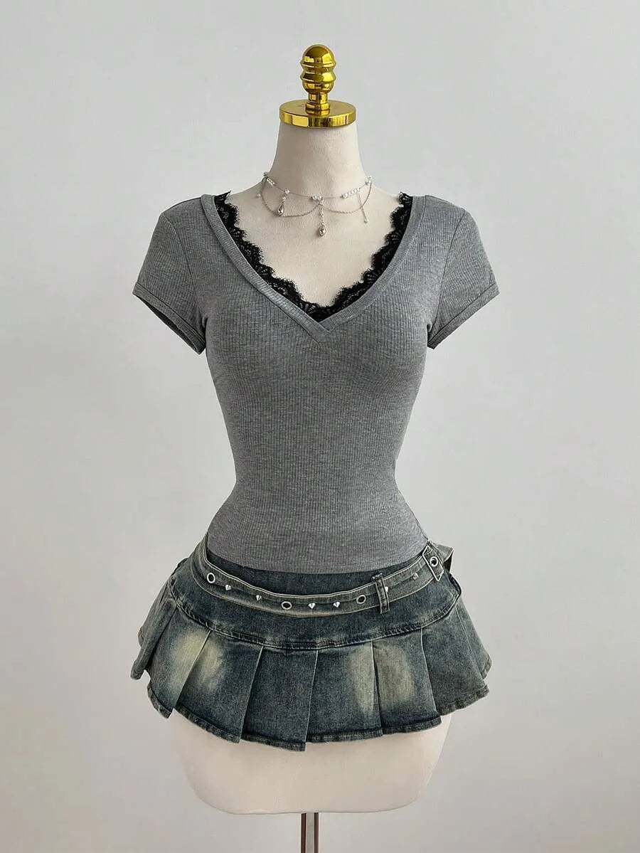 SHEIN Flirla V تي شيرت نسائي ودانتيل