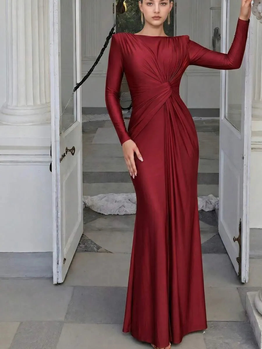 SHEIN فستان ماكسي محبوك بياقة دائرية وخصر مرتفع وثنيات بلون أحمر